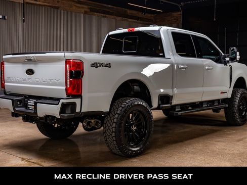 Used 2026 Ford F250 Lariat w/ Black Appearance Package image 10