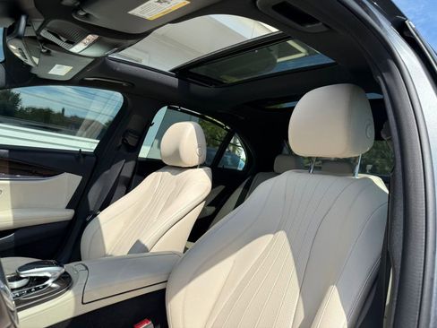 Used 2019 Mercedes-Benz E 300 4MATIC image 19