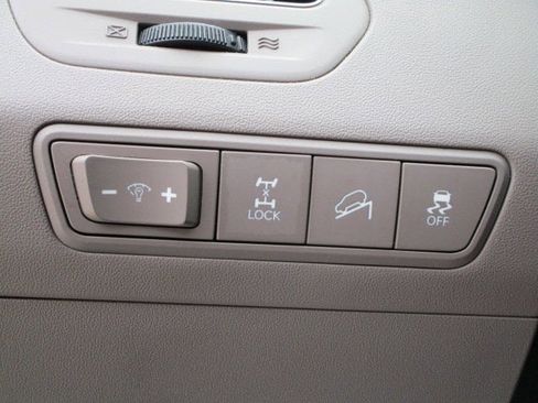 Used 2012 Hyundai Tucson Limited image 14