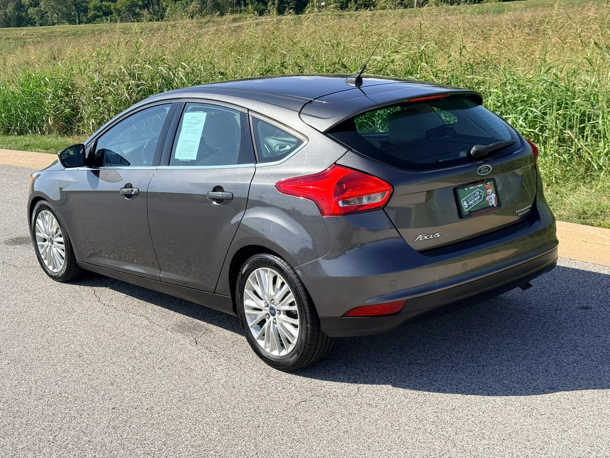 Used 2016 Ford Focus Titanium FWD image 14