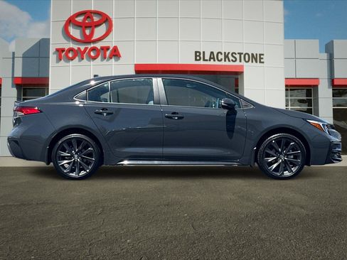 Certified 2026 Toyota Corolla SE w/ SE Package FWD image 2