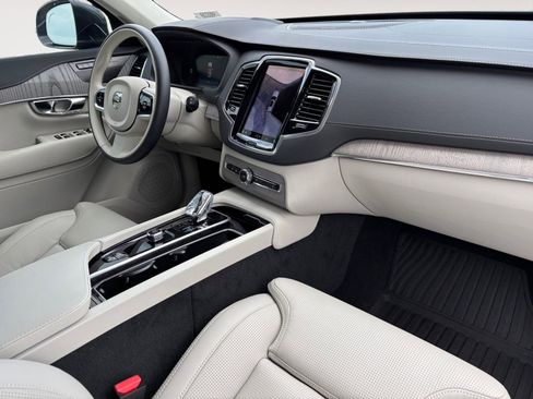 New 2025 Volvo XC90 B6 Ultra w/ Lounge Package image 10