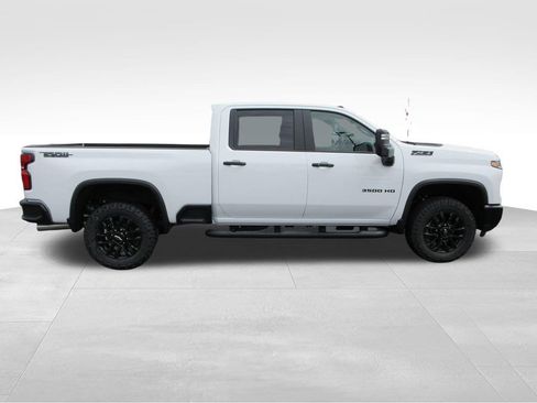 New 2026 Chevrolet Silverado 3500 LT image 6