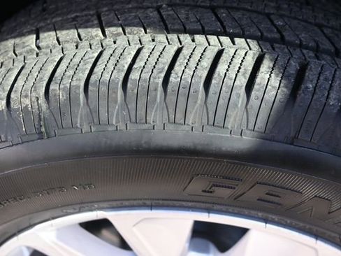 Used 2025 Chevrolet Silverado 1500 Custom image 27