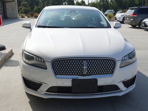 Used 2017 Lincoln MKZ Reserve w/ Technology Package FWD image 2