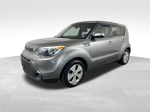 Used 2014 Kia Soul FWD image 2