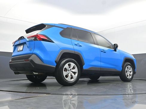 Used 2019 Toyota RAV4 LE w/ All Weather Liner Package AWD/4WD image 50