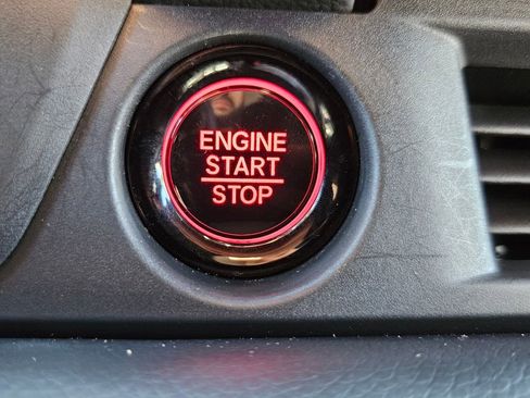 Certified 2024 Honda Pilot Sport image 32