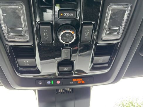 New 2026 Chevrolet Suburban Premier AWD/4WD image 29