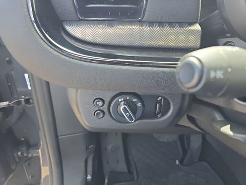 Used 2017 MINI Cooper Clubman S image 16