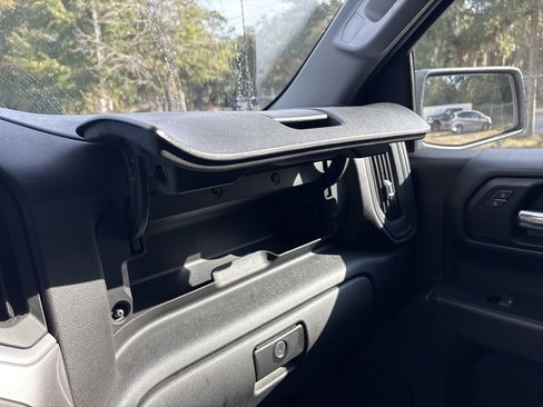 Used 2019 Chevrolet Silverado 1500 Custom w/ Custom Value Package image 22