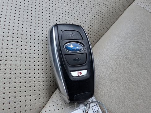 Used 2022 Subaru Ascent Limited AWD/4WD image 22