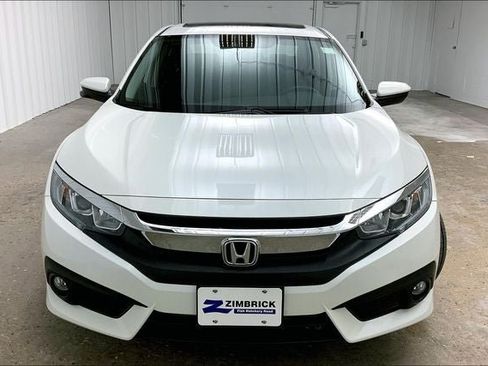 Used 2018 Honda Civic EX-T image 3