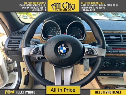 Used 2005 BMW Z4 2.5i image 11