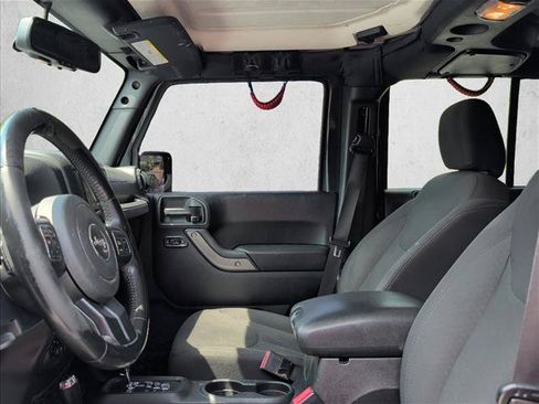 Used 2018 Jeep Wrangler Unlimited Sport S AWD/4WD image 13