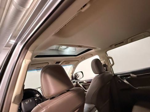 Used 2017 Lexus GX 460 Luxury AWD/4WD image 52