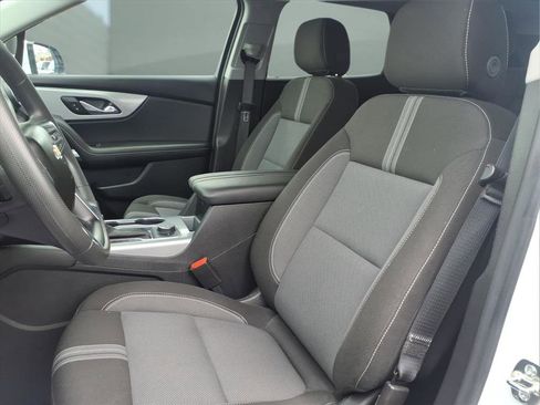 Used 2025 Chevrolet Blazer LT AWD/4WD image 14