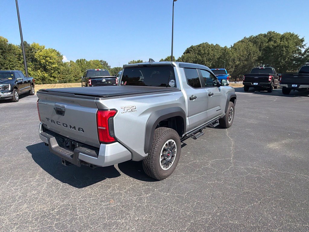 Used 2025 Toyota Tacoma TRD Off-Road AWD/4WD image 18