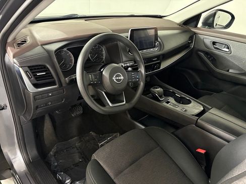 Used 2023 Nissan Rogue SV FWD image 17