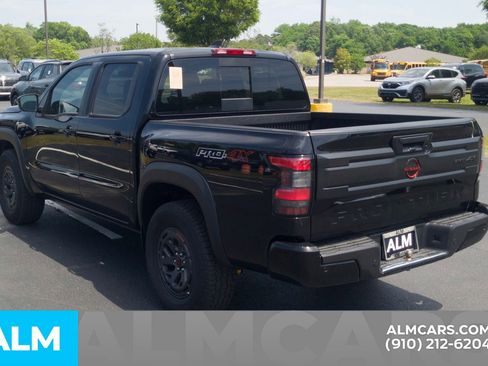Used 2026 Nissan Frontier PRO-4X AWD/4WD image 10