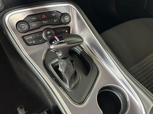 Used 2019 Dodge Challenger R/T RWD image 18