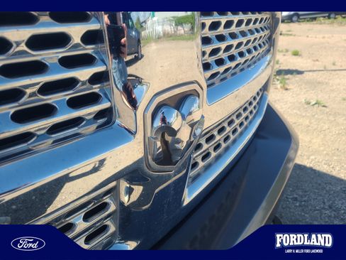 Used 2014 RAM 1500 Laramie AWD/4WD image 23
