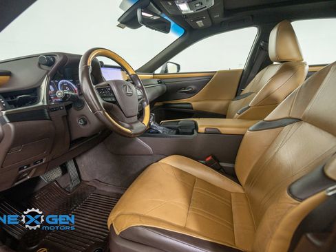 Used 2019 Lexus ES 350 w/ Accessory Package FWD image 10