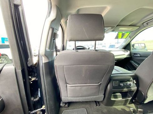 Used 2017 GMC Yukon SLE w/ Convenience Package image 36