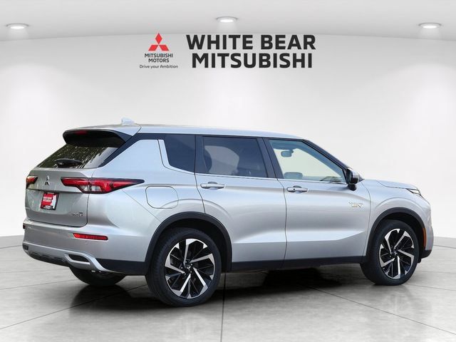 Used 2024 Mitsubishi Outlander SE AWD/4WD image 5