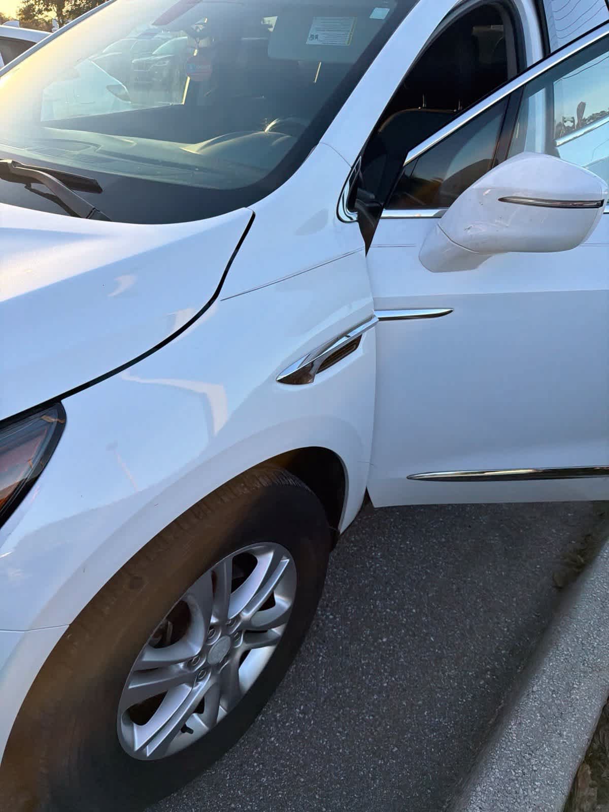 Used 2018 Buick Enclave FWD image 17