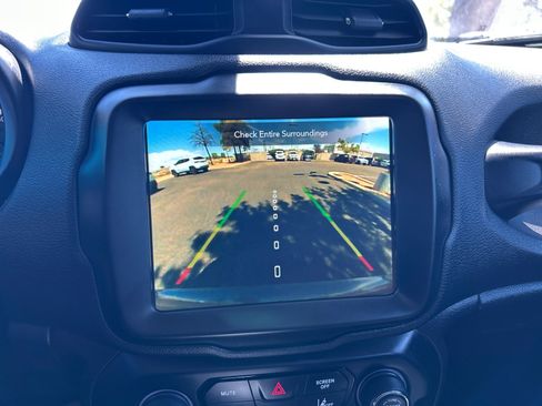 Used 2021 Jeep Renegade Limited AWD/4WD image 28
