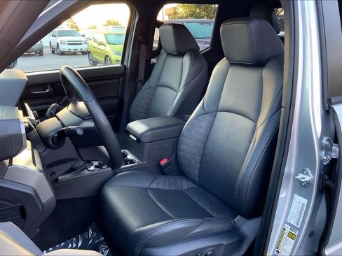 Used 2024 Toyota Tacoma TRD Sport w/ TRD Sport Premium Package image 8