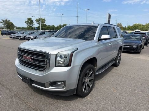 Used 2017 GMC Yukon SLE w/ Convenience Package RWD image 3