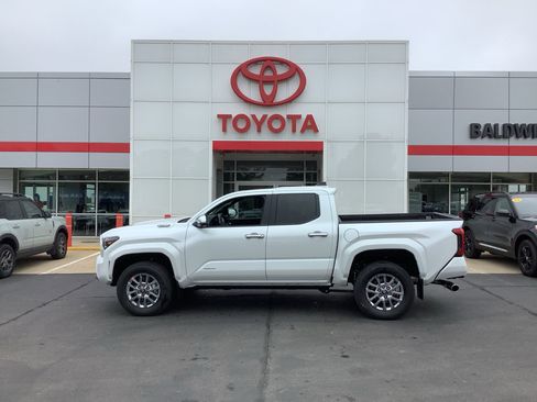 New 2025 Toyota Tacoma Limited AWD/4WD image 4