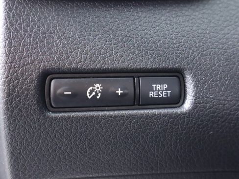 Used 2019 Nissan Rogue AWD image 10