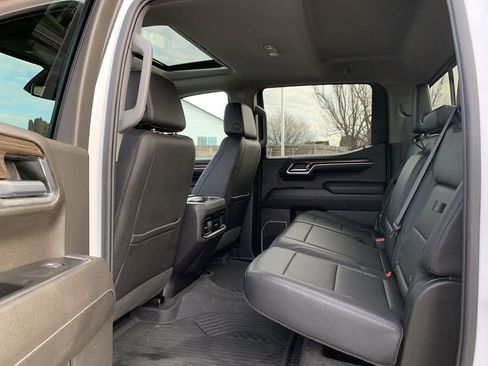 Used 2022 Chevrolet Silverado 1500 RST image 32