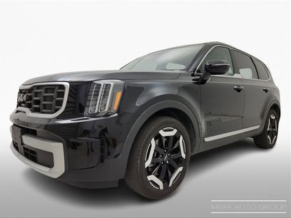 Used 2023 Kia Telluride S w/ S Sunroof Package