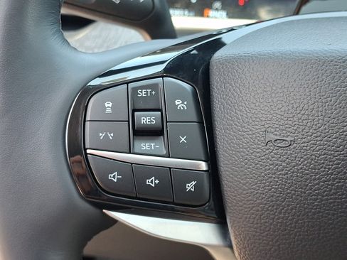 Used 2025 Ford Explorer Platinum w/ Ultimate Package AWD/4WD image 23