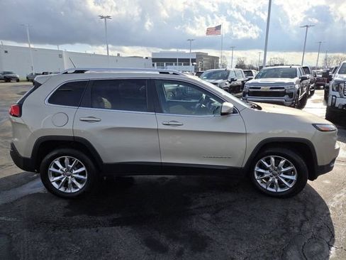 Used 2015 Jeep Cherokee Limited image 19