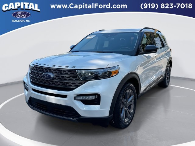 Certified 2024 Ford Explorer XLT w/ Equipment Group 202A RWD image 1