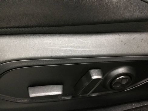Used 2023 Jeep Grand Cherokee Limited AWD/4WD image 9