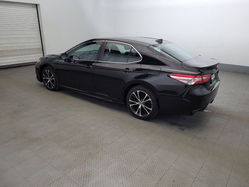 Used 2020 Toyota Camry SE image 3