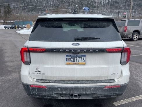 Used 2025 Ford Explorer Active image 4