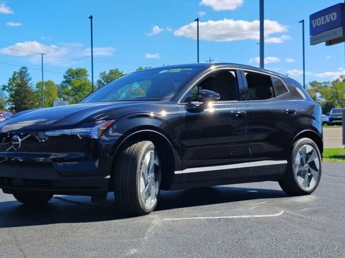 New 2025 Volvo EX30 Plus w/ Climate Package AWD/4WD image 6