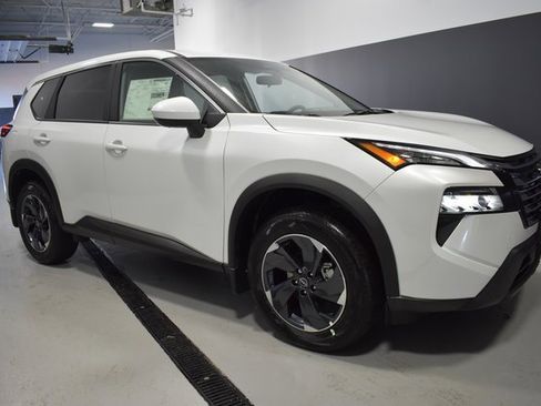 New 2026 Nissan Rogue SV image 7