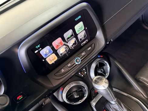Used 2018 Chevrolet Camaro SS RWD image 23
