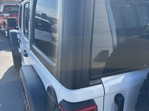 Used 2024 Jeep Wrangler Rubicon w/ Safety Group image 11