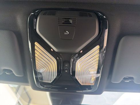 New 2026 BMW 330i xDrive Sedan w/ Convenience Package image 25