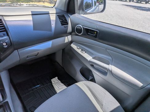 Used 2011 Toyota Tacoma 2WD Access Cab w/ Convenience Pkg image 15
