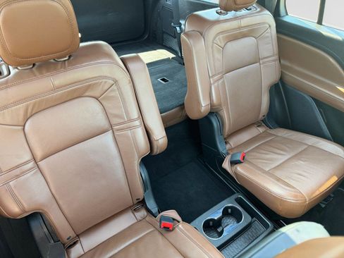 Used 2020 Lincoln Aviator Reserve w/ Elements Package Plus AWD/4WD image 18